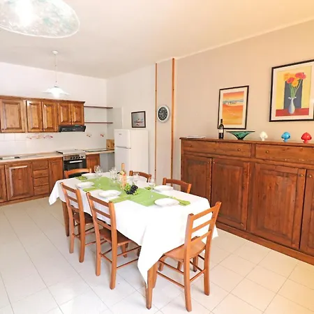 Casa Rita A Апартаменти